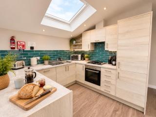 Seaside Escape in Westward Ho! 3-Bed Family Holiday Home with Sea Views - 8