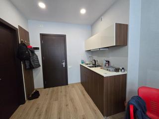 Crystal residance 508 - 8