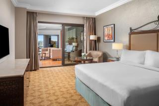Hilton Alexandria King's Ranch Hotel - 4