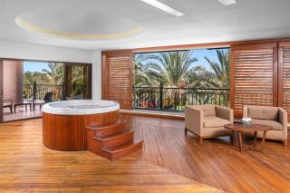Hilton Alexandria King's Ranch Hotel - 3