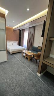Comfort Hotel - 1
