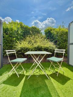 Studio en face Hopital Nord avec terrasse - 9
