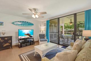 Relaxing Maui getaway with pool & steps to beach - 0