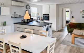 4 Bedroom Awesome Home In Væggerløse - 7