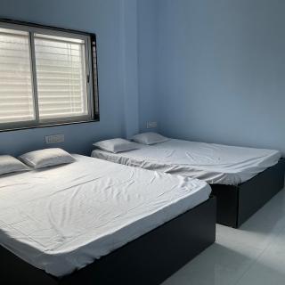 Shiv Guest House - 4