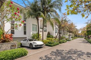 The Tropic Moderne Villa - Luxury Beachside Villas with Private Pool - 5