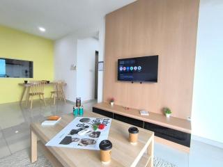 Central Park 3BR 6Pax Cozy Comfort Corner By STAY - 4