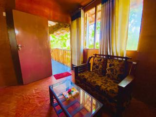 La Casa Safari Cottages & TREE HOUSE - 4