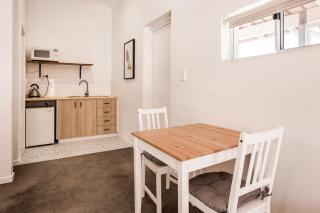 Lana Unit 31 Studio Apartment - Central Base for South West Adventures - 1