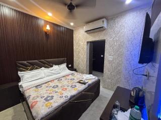 HOTEL Tom and Jerry - 1