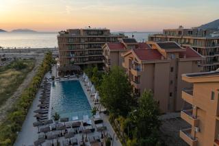 Golden Suite Palm Radhime - Happy Rentals - 1