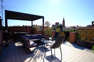 GuestHost - Cozy Terrace Flat Historic Center - 3