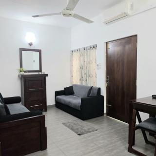 Home in the Heart of Town - 5
