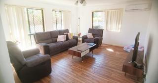 6aircon 2mins to shops 3bath 4queen bed - 9