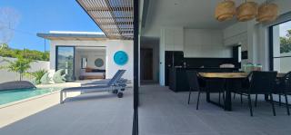 Coralia Villa - Total privacy - 400M to the beach - 5