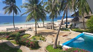 Kaleb's Beachfront Holiday Home - 5