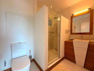 Beachfront Penthouse - Panoramic Ocean View - 6