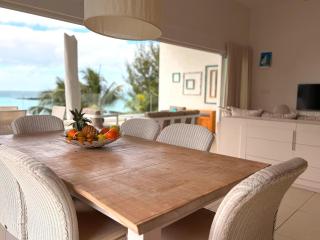 Beachfront Penthouse - Panoramic Ocean View - 1