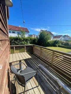 New Renovated 2 bedrooms Free Parking 5mins driving Bus to ONS - 6