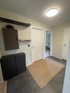 New Renovated 2 bedrooms Free Parking 5mins driving Bus to ONS - 3
