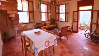 Stand-alone 175-years-old house - The Old Well - 3