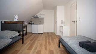 Cesar Apartments - 3