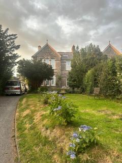 Double En Suite Room with a view in Edwardian House - 9