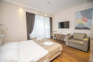 Studio with sea & lake views in Batumi - Wehost - 6
