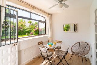 Cubo's Apartamento Las Acacias Beach - 9