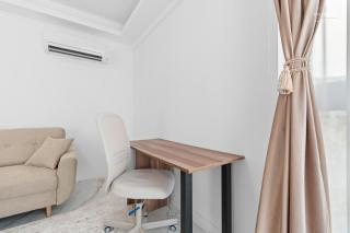 Urban Sanctuary 1BR with Balcony & Parking - 1