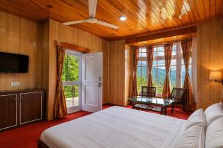 Mountain View Room w Balcony Cozy Stay in Kud - 0