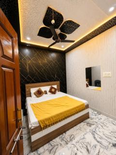 Lakshman Guest House Ayodhya - 3
