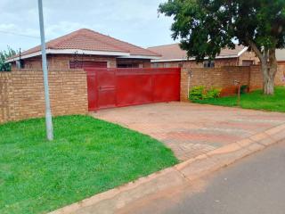 Ametis Crescent Apartment - 5