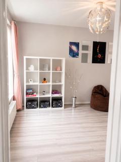 Comfortable 2-Bed House Garden Free Parking Leeds - 1
