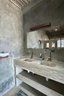 CareFree on Komba - Beachfront Flat -Easy Airport Pickup - 30m to beach - 1