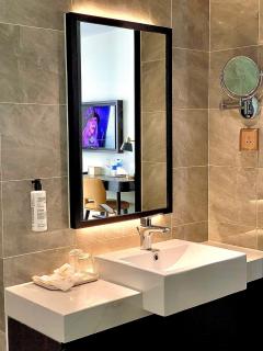 NEGIN SAPPHIRE HA LONG Hotel & Residence - 5