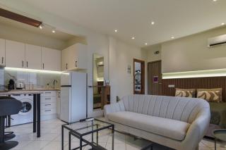 Q Habitat - Easy Living - 1