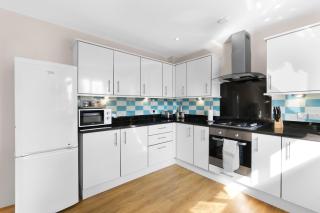 Heathrow Living 2BDR 2BA Apt by 360 Stays - Apt 10 - 3