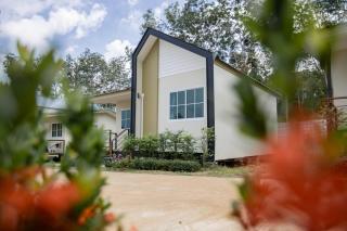NaraRin Phuket Resorts - 4