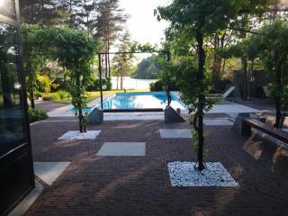 Lakeview - 9