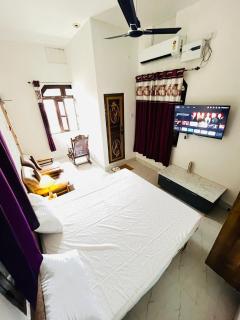 Radha Krishna Homestay - 5