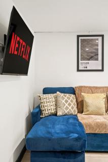 Cosy Castleford Stay - 3