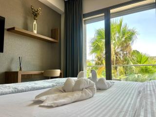 Premium Studio Terrace Pool & Gym - 6