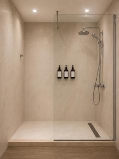 Glass Suites - 4