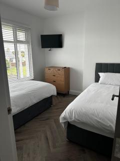 Pebble Cottage - 2