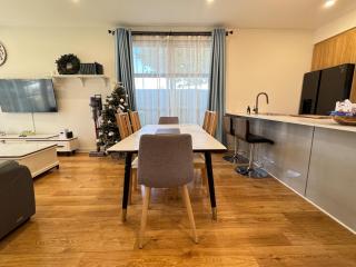 Home 3BR Plympton 6km to City & Beach - 3