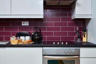 Delven House - Self Check-in, Self-Catering Serviced Apartments - 2