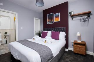 Delven House - Self Check-in, Self-Catering Serviced Apartments - 1