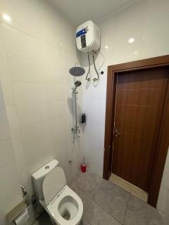 Spacious 2 bedroom Apartment - 6