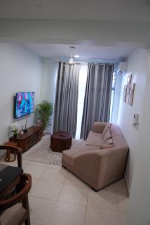 Spacious 2 bedroom Apartment - 8